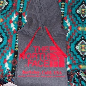 The North Face Men’s hoodie XL